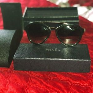 100% AUTHENTIC Prada Sunglasses Cinema 12QS 1AB0A7